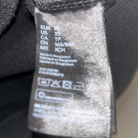 Black  hoodie with rose logo xtra small - Picture 5 of 5